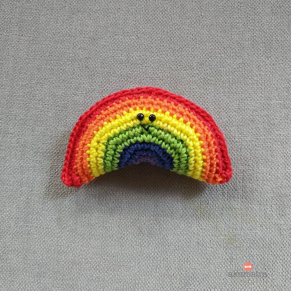 amigurumi baby mobile rainbow