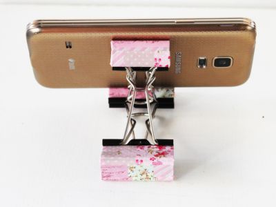 DIY smart phone stand with binders - Full tutorial