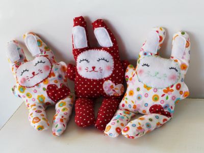 Making Easter Bunnies - Sewing tutorial