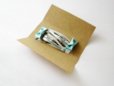 Easiest DIY gift wrap ever! Make your own gift wrap in no time!