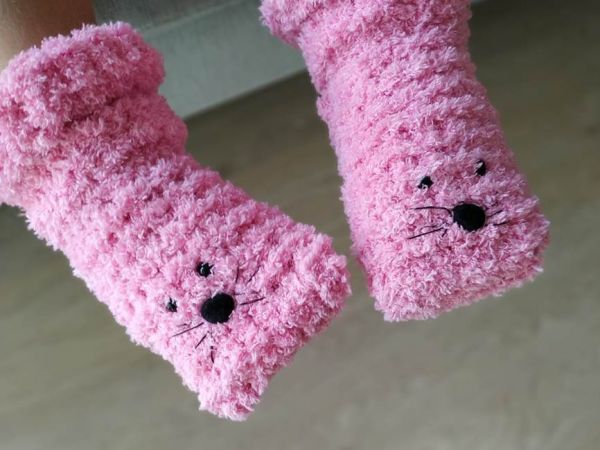 fluffy-kids-slippers-knitting-pattern-free