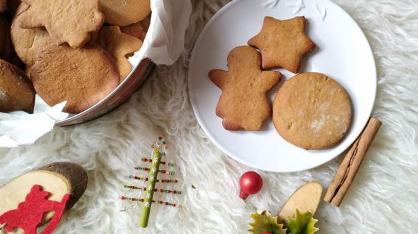 vegan-ginger-thins-refined-sugar-free-swedish-pepparkakor