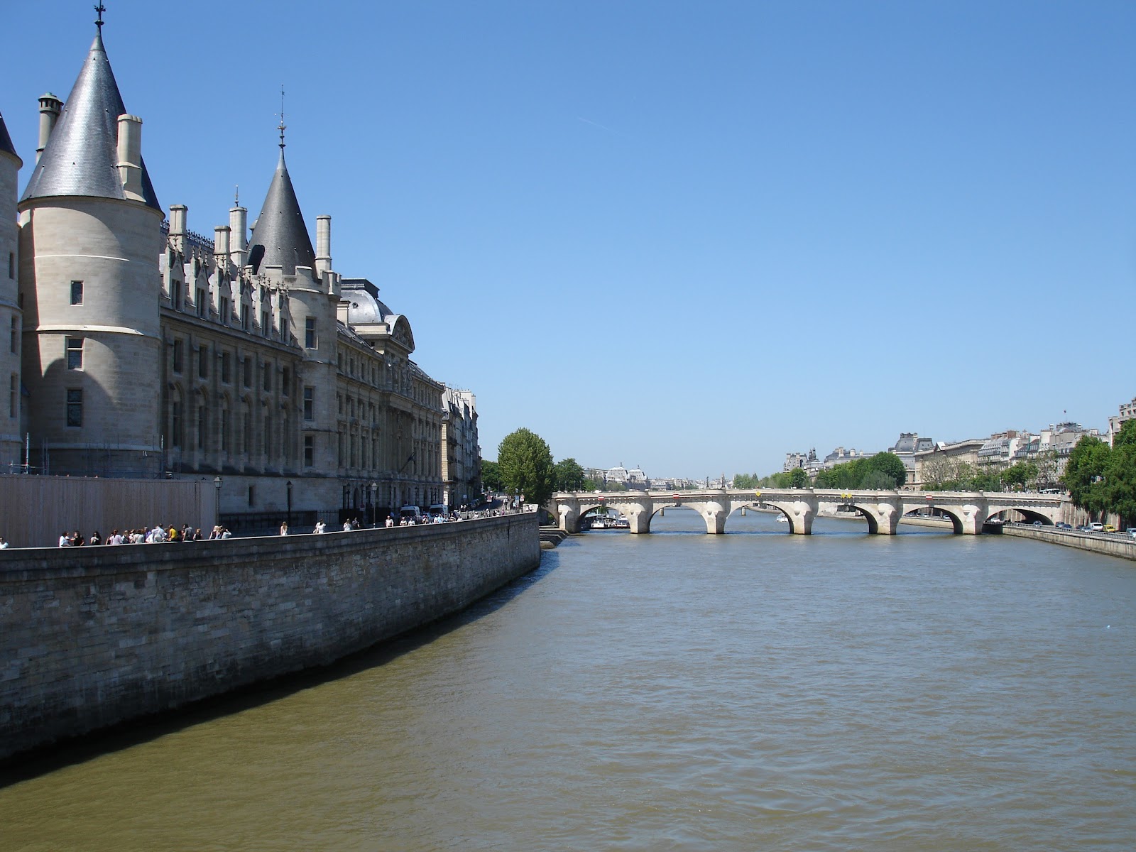 A Paris!