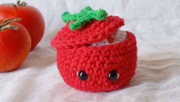 tomato-amigurumi.jpeg