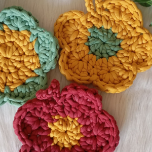 Flower placemat crochet pattern