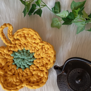 Flower placemat free crochet pattern